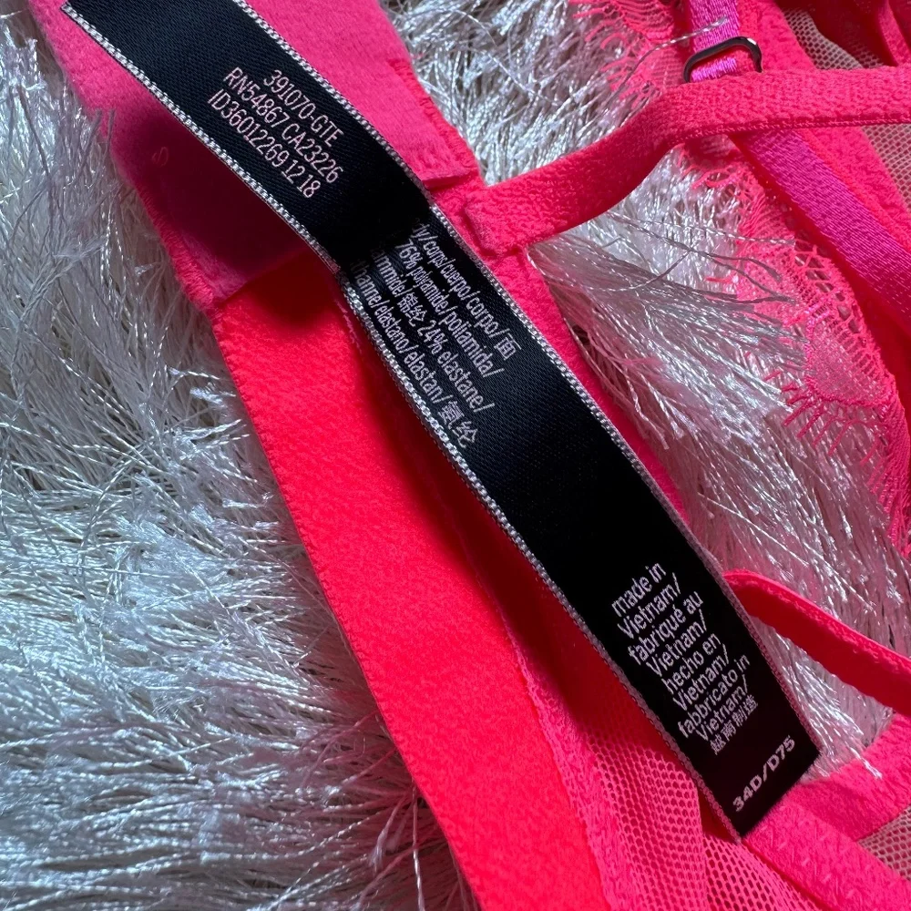 Victoria’s Secret Sexy Chantilly Unlined Bra - Picture 9 of 9